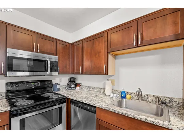 $307,900 | 88416 1st Avenue, Unit 322, Florence, OR 97439