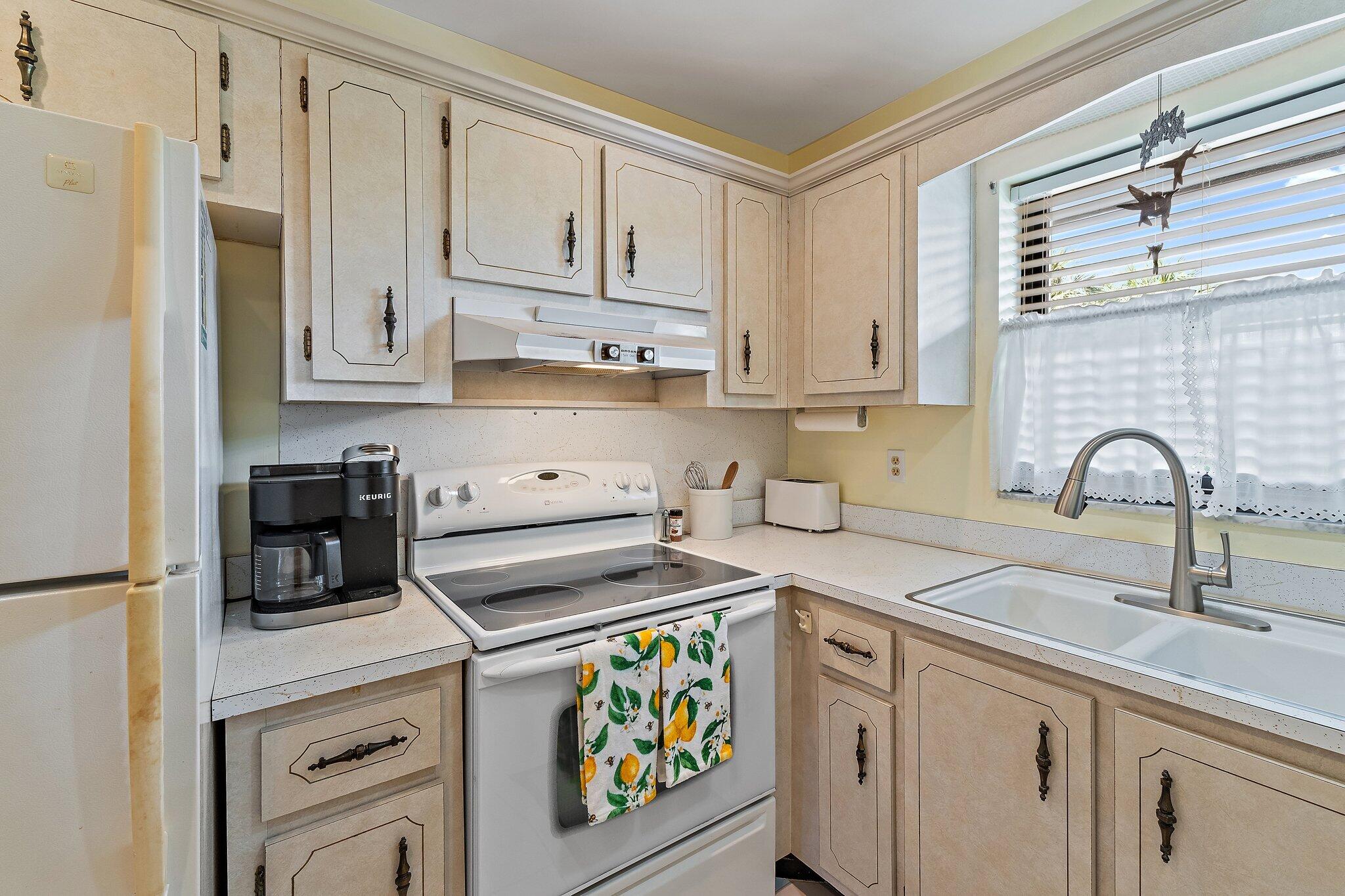 755 Saturn Street, Unit H 206 Jupiter, FL 33477 - Photo 22 of 60 008-755SaturnStreet-h206-Jupiter-FL-3347