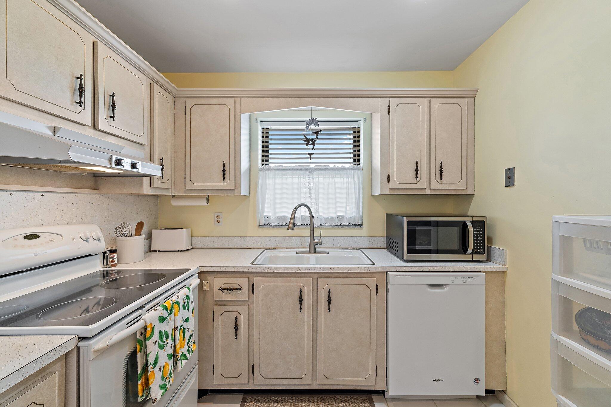 755 Saturn Street, Unit H 206 Jupiter, FL 33477 - Photo 23 of 60 009-755SaturnStreet-h206-Jupiter-FL-3347