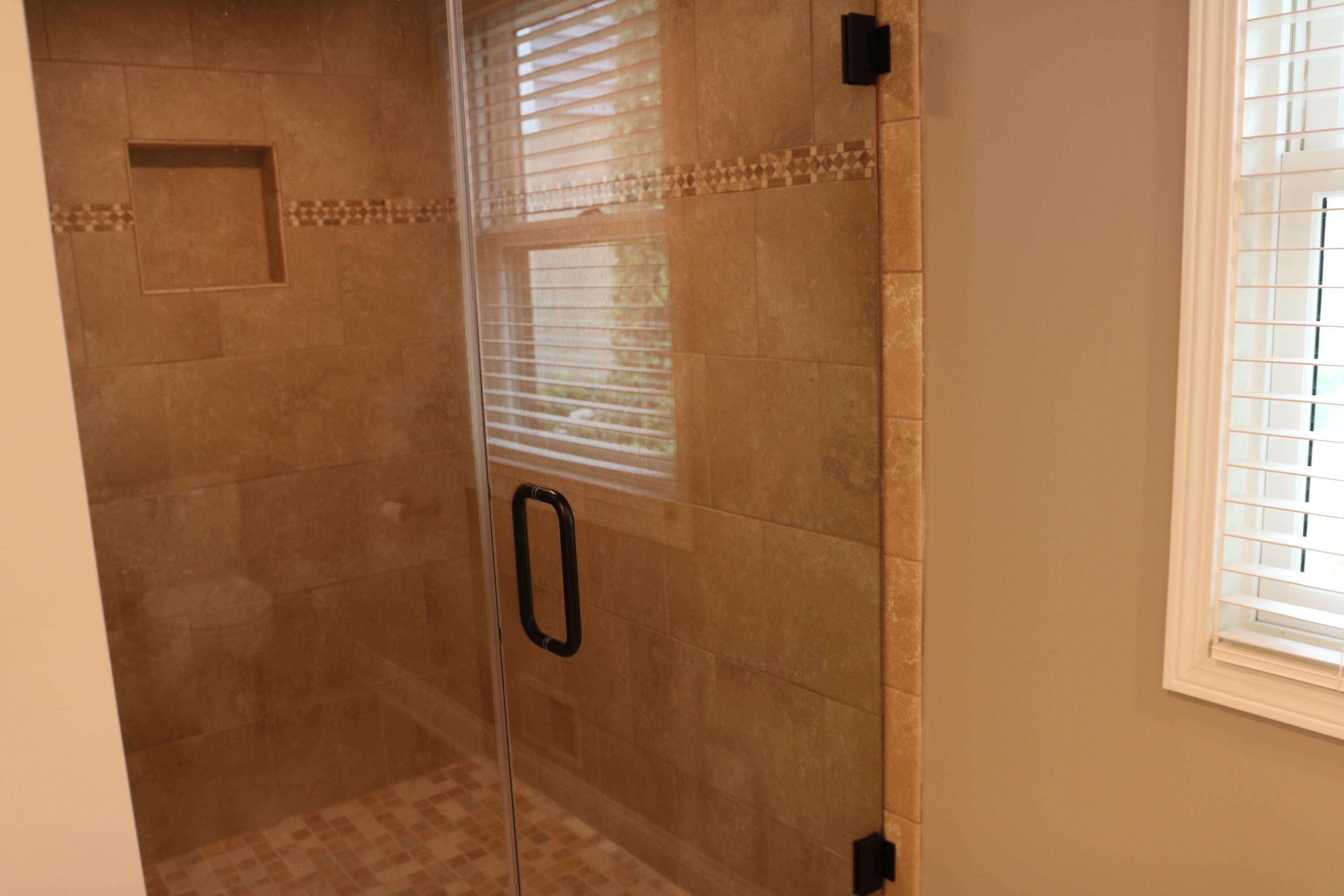 31489 Maple Island Road Dowagiac, MI 49047 - Photo 19 of 40 Tiled shower