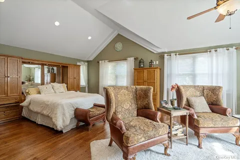 $1,099,990 | 9 Defeo Court, Deer Park, NY 11729