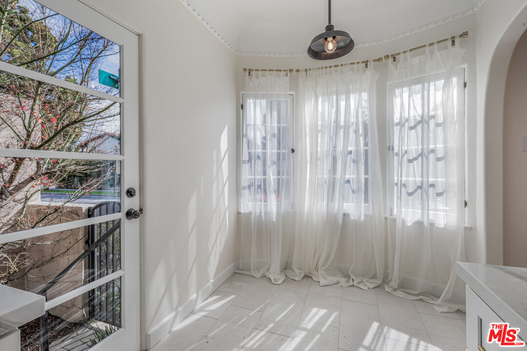 152 South Roxbury Drive, Unit 6 Beverly Hills, CA 90212 - Photo 12 of 51 a view of entryway with wooden floor