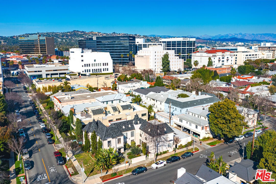 152 South Roxbury Drive, Unit 6 Beverly Hills, CA 90212 - Photo 36 of 51 a picture of city view