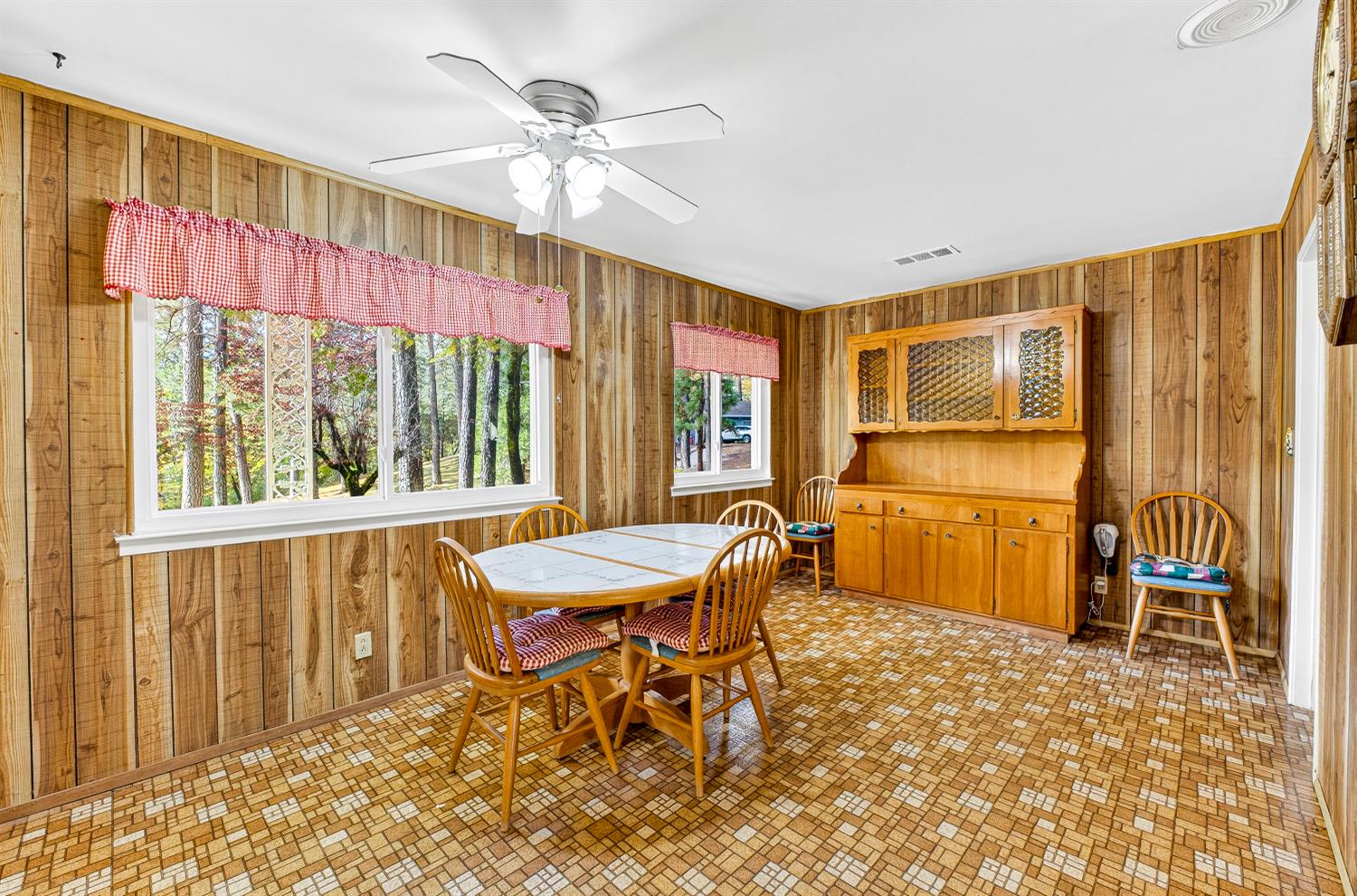 1130 Sage Road Colfax, CA 95713 - Photo 14 of 77 a dining room with a table and chairs