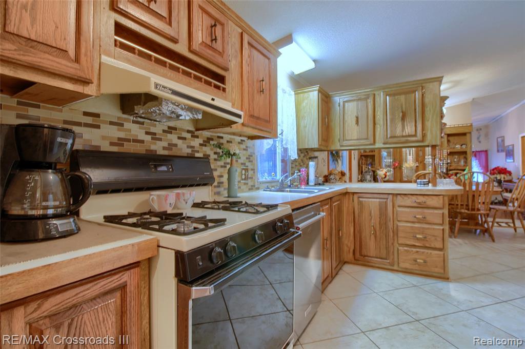 48620 Wear Road Belleville, MI 48111 - Photo 8 of 24