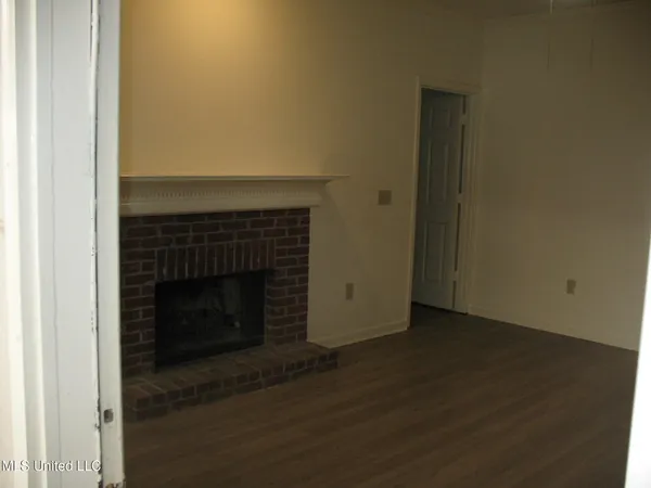 $1,165 | 907 Morningside Street, Unit B1, Jackson, MS 39202