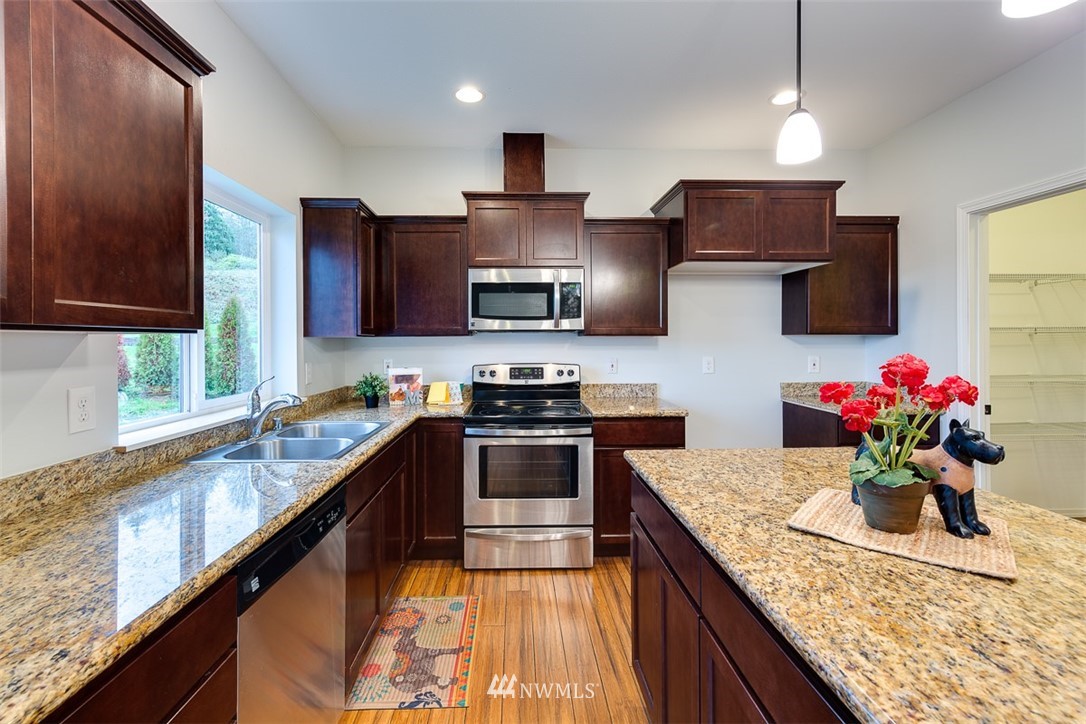 37375 Olympic View Road Northeast Hansville, WA 98340 - Photo 11 of 25 Gallery Image 11