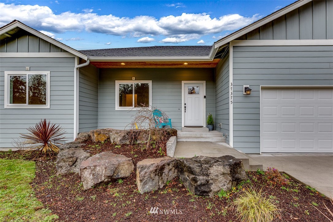 37375 Olympic View Road Northeast Hansville, WA 98340 - Photo 3 of 25 Gallery Image 3