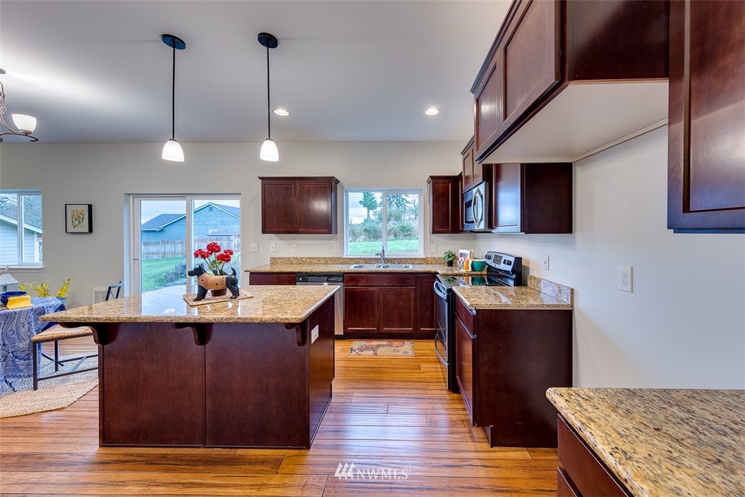 37375 Olympic View Road Northeast Hansville, WA 98340 - Photo 10 of 25 Gallery Image 10