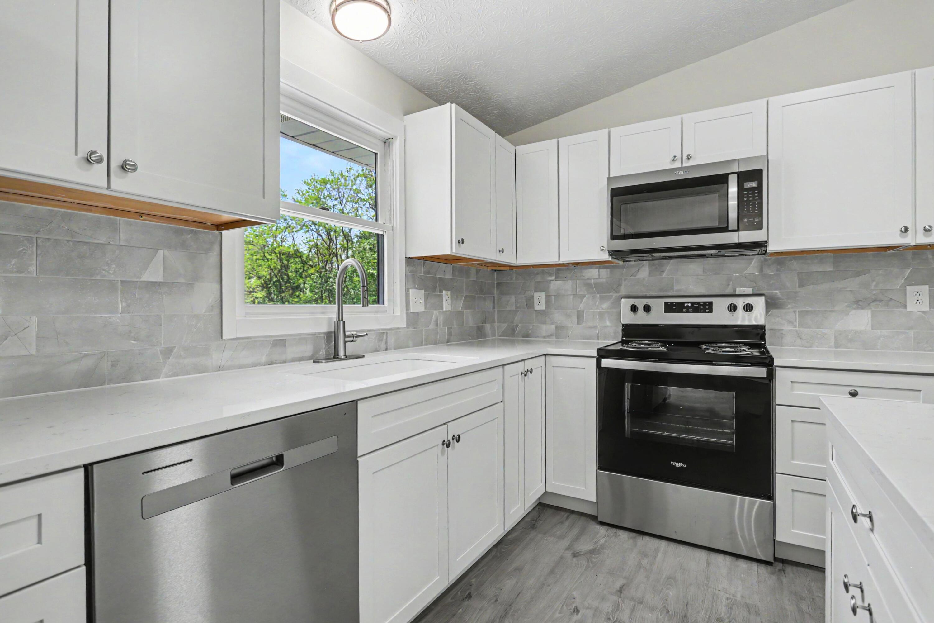 4315 Corner Road Alexandria, OH 43001 - Photo 11 of 39 Kitchen