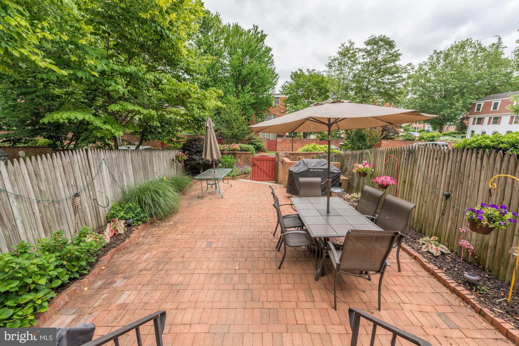 1115 Randolph Road McLean, VA 22101 - Photo 17 of 19 Exterior (Rear)