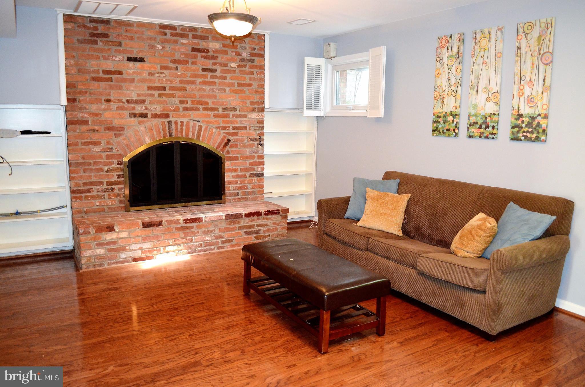 1115 Randolph Road McLean, VA 22101 - Photo 3 of 19 Family Room