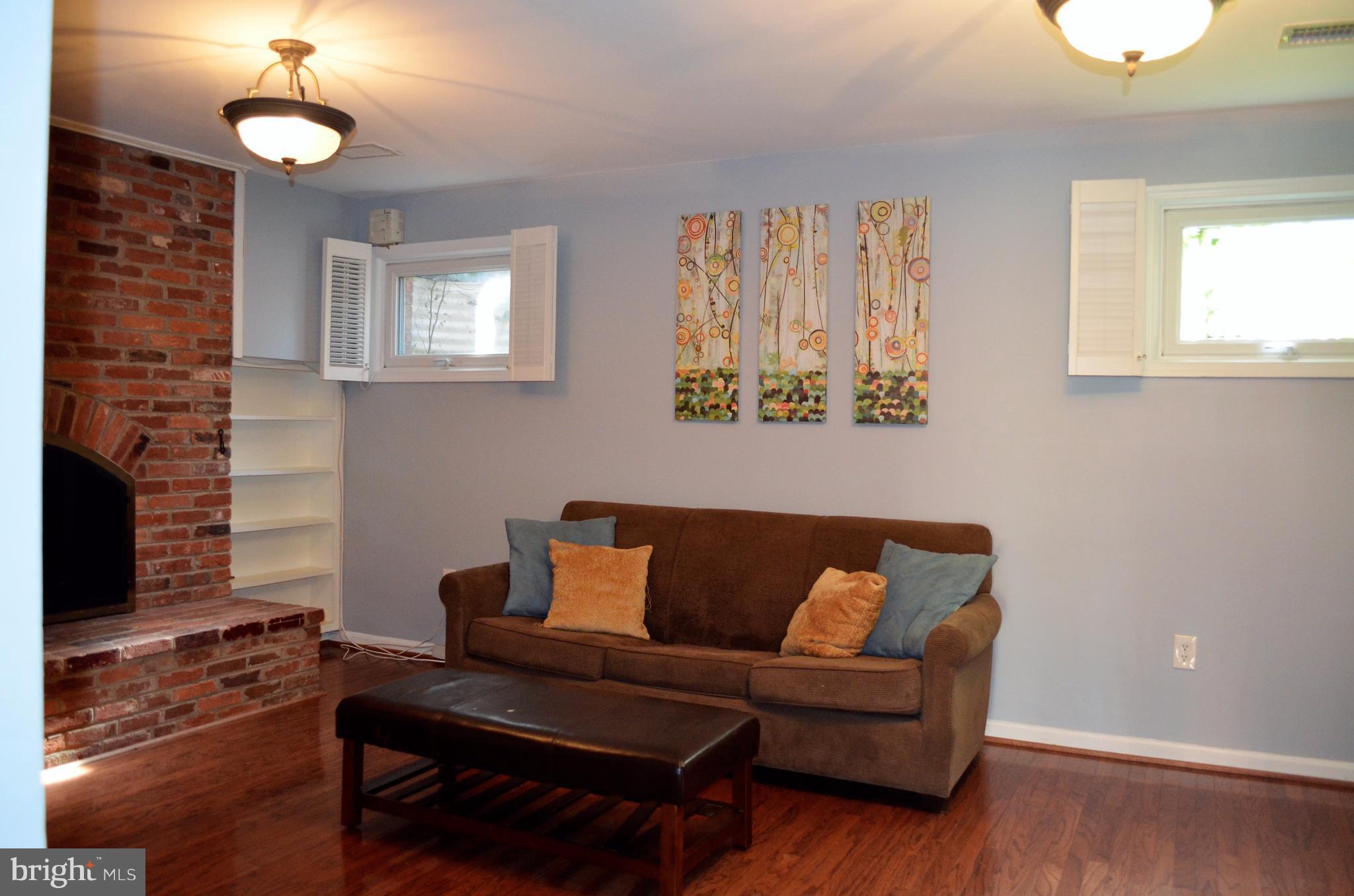 1115 Randolph Road McLean, VA 22101 - Photo 4 of 19 Family Room