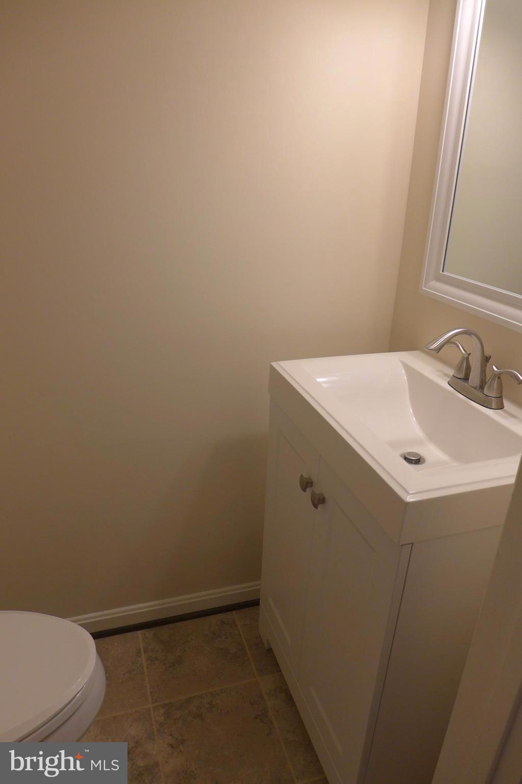 1115 Randolph Road McLean, VA 22101 - Photo 10 of 19 Bath