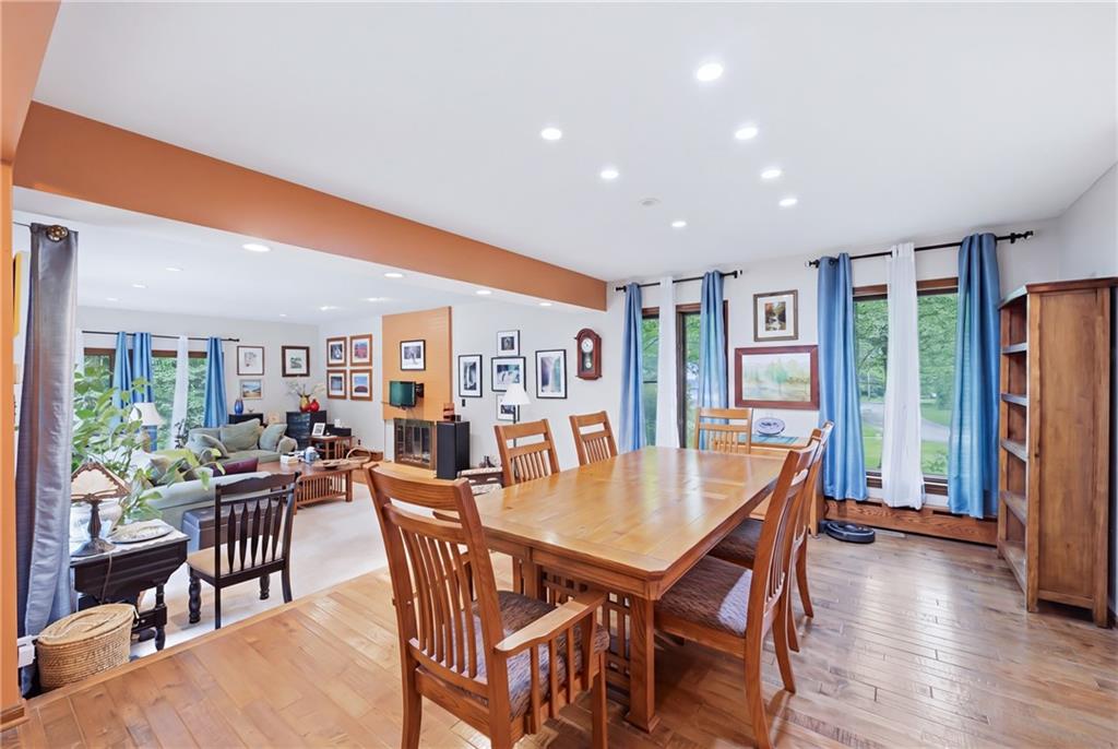 801 Koonce Road Hermitage, PA 16148 - Photo 16 of 35 Open floor plan; dining room is open to living room and kitchen