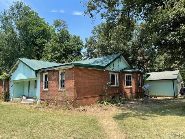 $55,500 | 502 Chautauqua Lane, Dexter, MO 63841