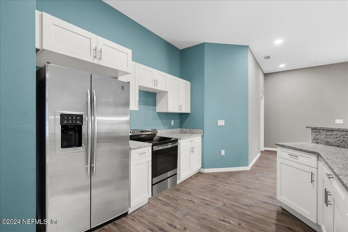 4195 Cedar Point Road Jacksonville, FL 32226 - Photo 8 of 35 KITCHEN