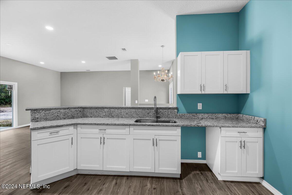 4195 Cedar Point Road Jacksonville, FL 32226 - Photo 9 of 35 KITCHEN
