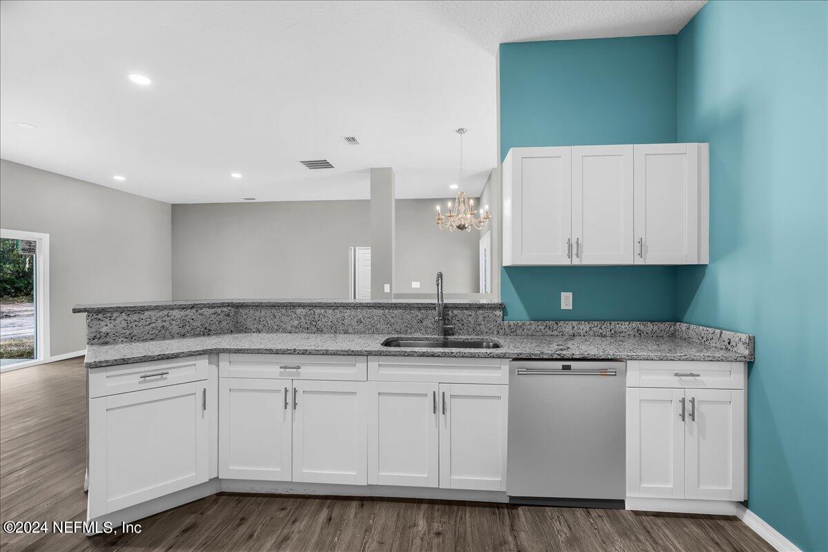 4195 Cedar Point Road Jacksonville, FL 32226 - Photo 10 of 35 KITCHEN VIRTUALLY STAGED DISHWASHER