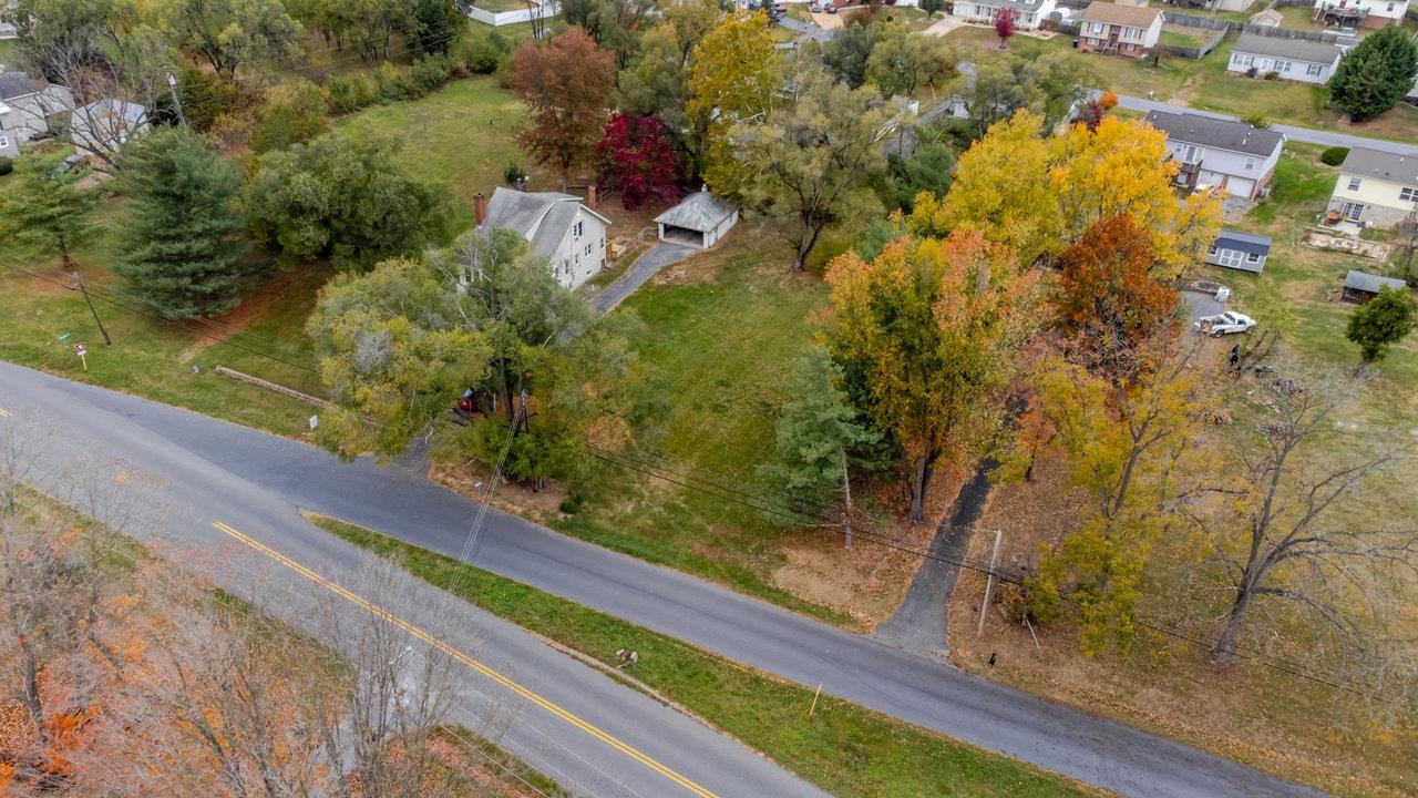 Town Hall Road McGaheysville, VA 22840 - Photo 7 of 14 a view of a garden with plants