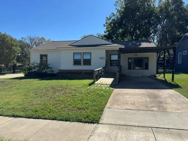$2,400 | 1601 Connally Terrace, Arlington, TX 76010