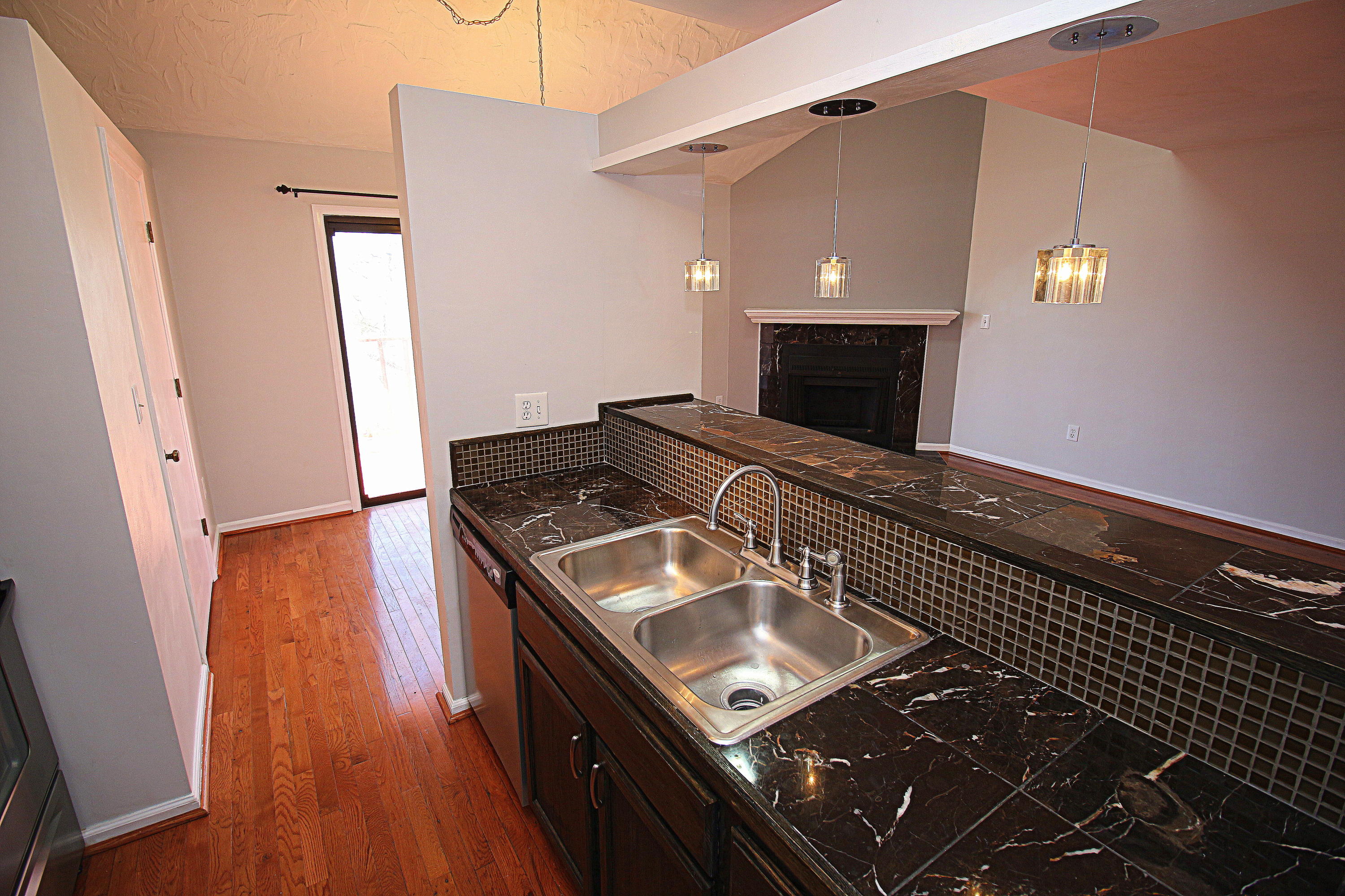 3359 Forest Ridge Road Roanoke, VA 24018 - Photo 7 of 29 300 dpi10