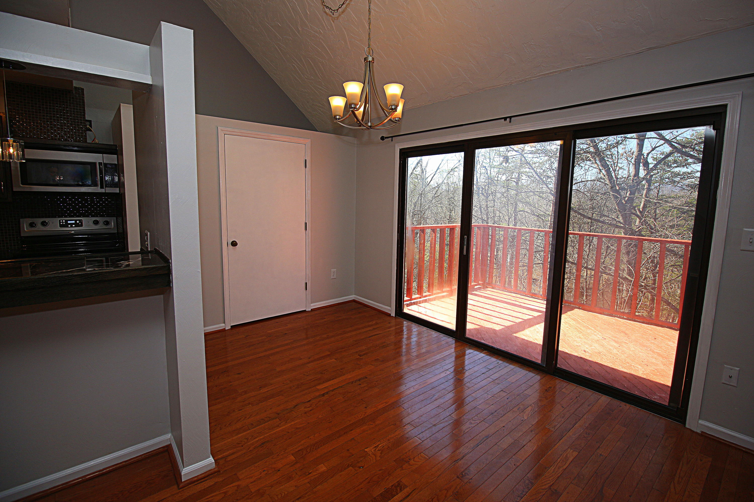 3359 Forest Ridge Road Roanoke, VA 24018 - Photo 9 of 29 300 dpi21