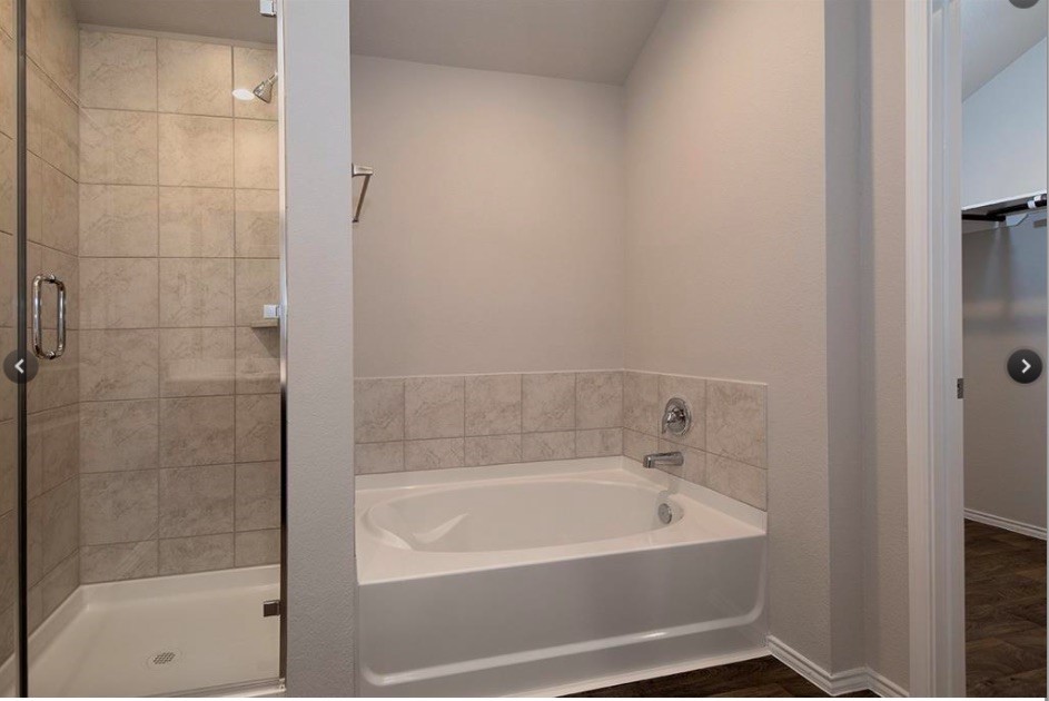 24306 Winchelsea Ln Spring Spring, TX 77389 - Photo 17 of 25 Separate shower and tub