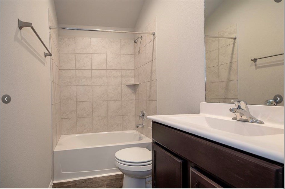 24306 Winchelsea Ln Spring Spring, TX 77389 - Photo 21 of 25 Secondary bath