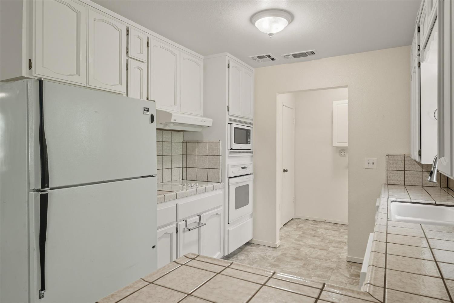 38040 Wortham Road Oakhurst, CA 93644 - Photo 17 of 54