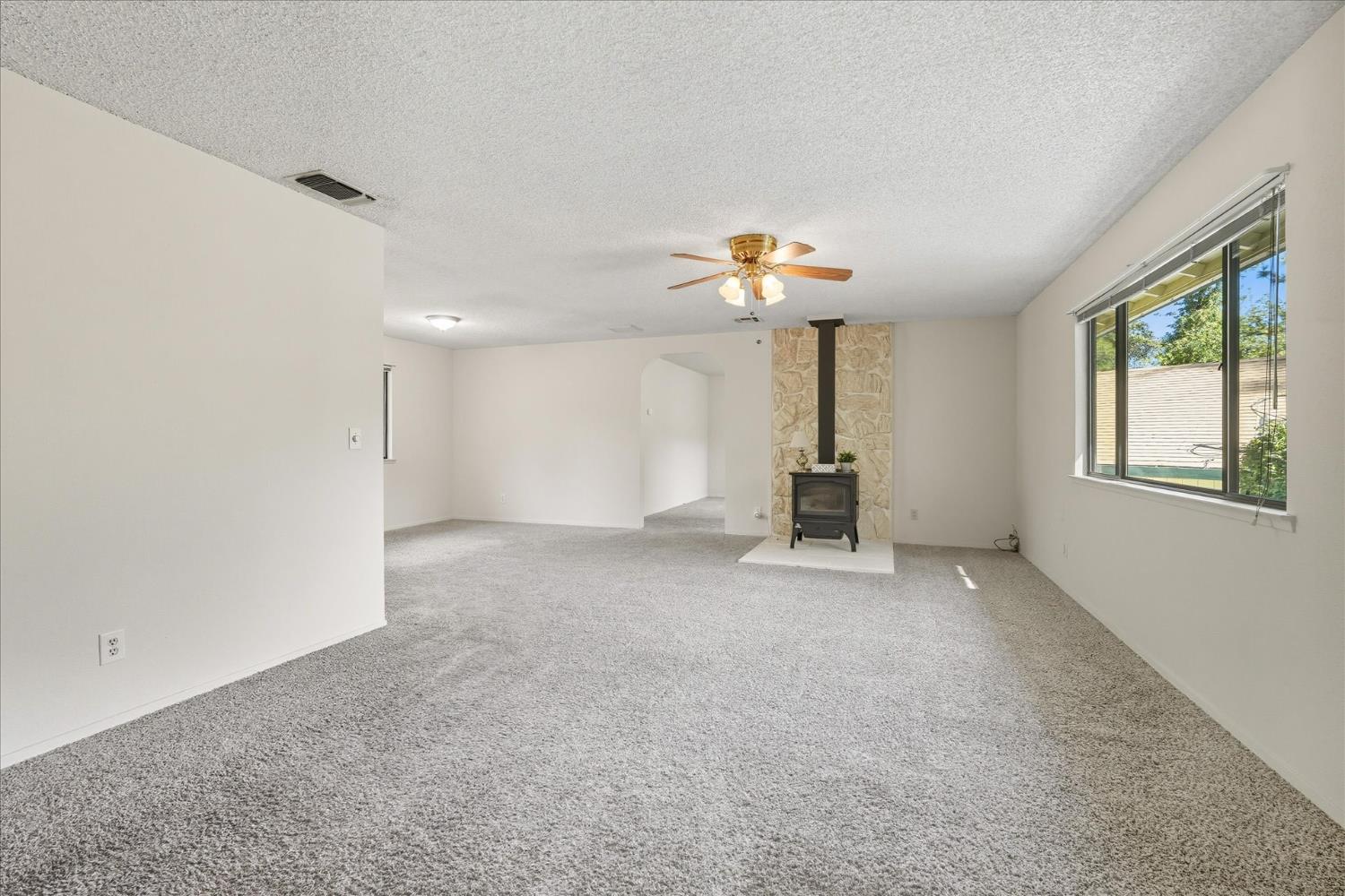 38040 Wortham Road Oakhurst, CA 93644 - Photo 8 of 54