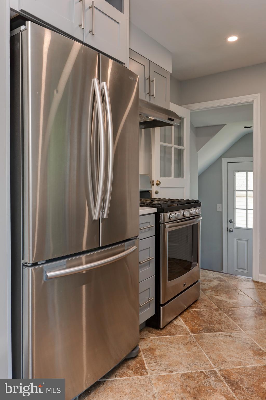 6513 Red Top Road Hyattsville, MD 20783 - Photo 13 of 27 Kitchen