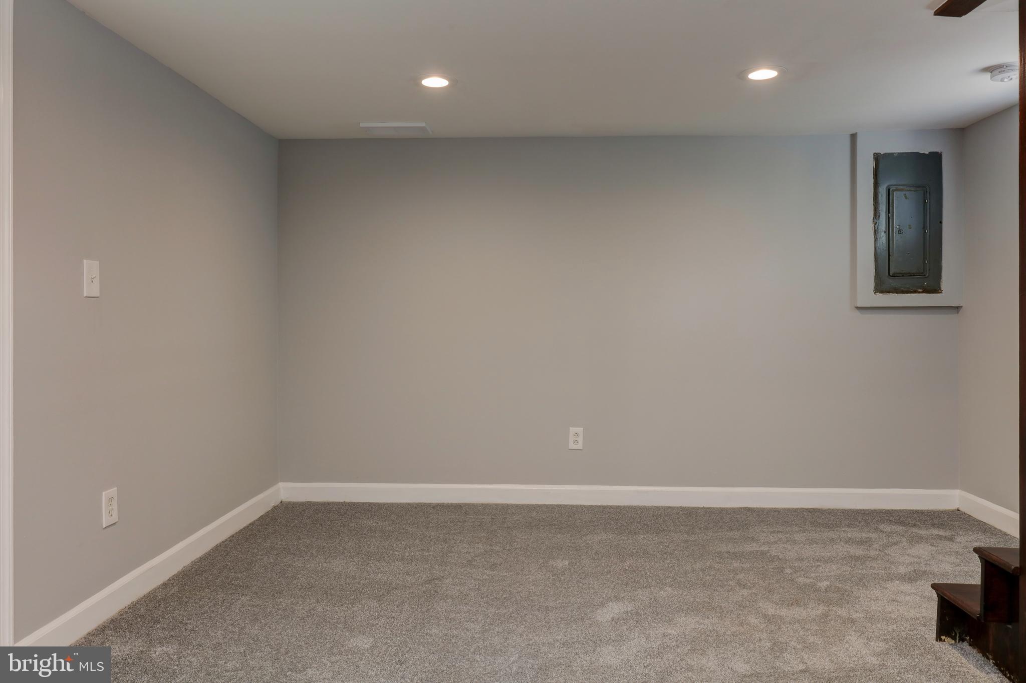 6513 Red Top Road Hyattsville, MD 20783 - Photo 19 of 27 Lower level in-law suite