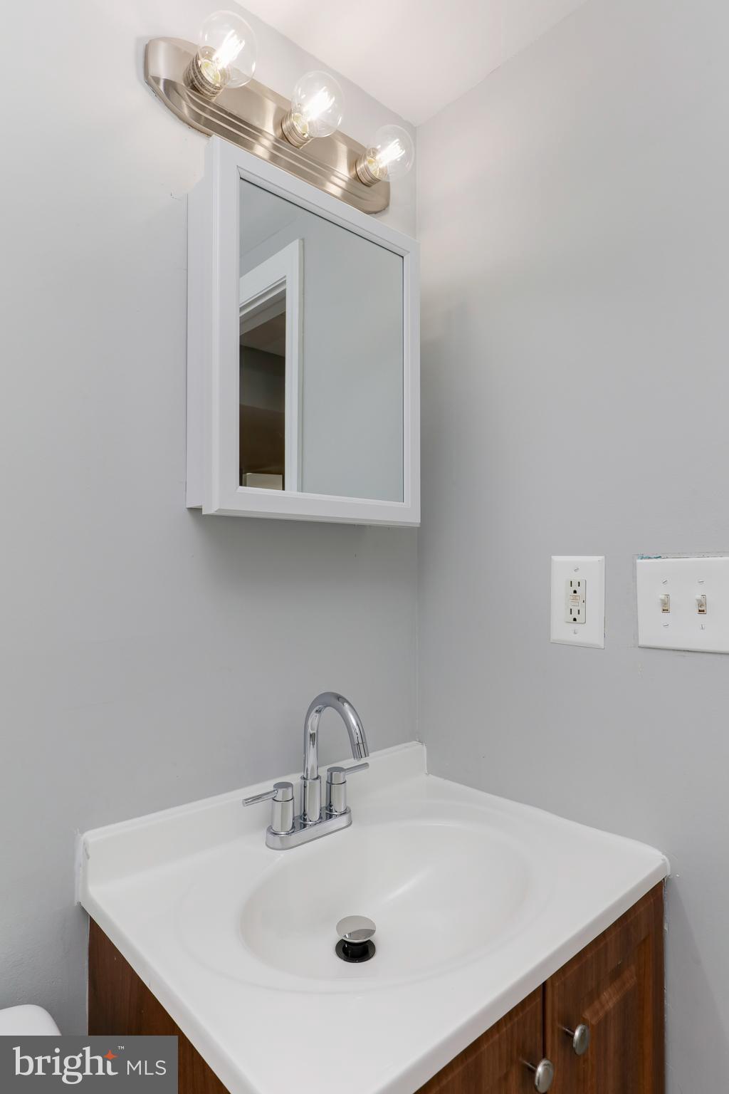 6513 Red Top Road Hyattsville, MD 20783 - Photo 21 of 27 Lower level bethroom