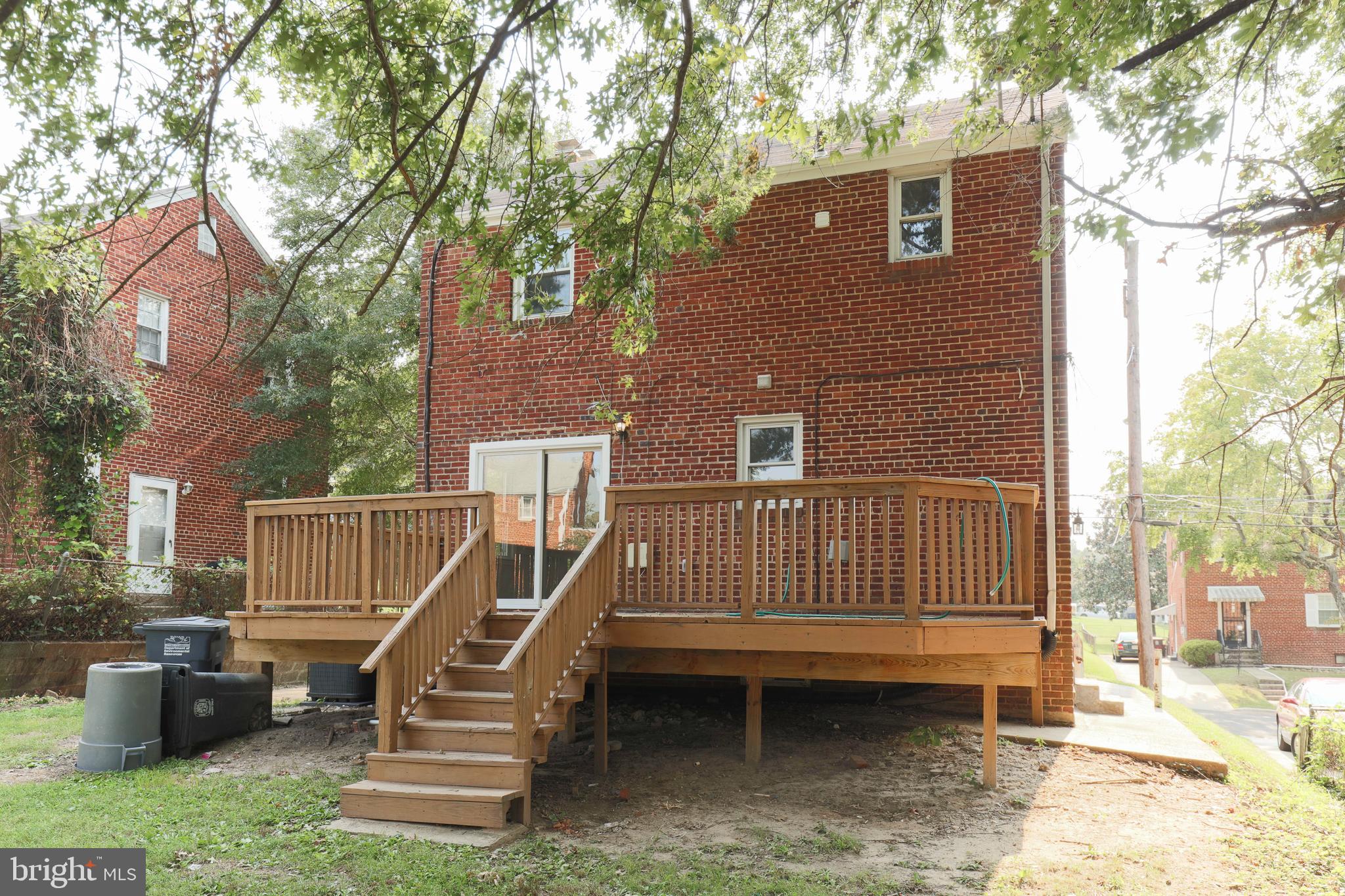 6513 Red Top Road Hyattsville, MD 20783 - Photo 4 of 27 Deck off of back of house