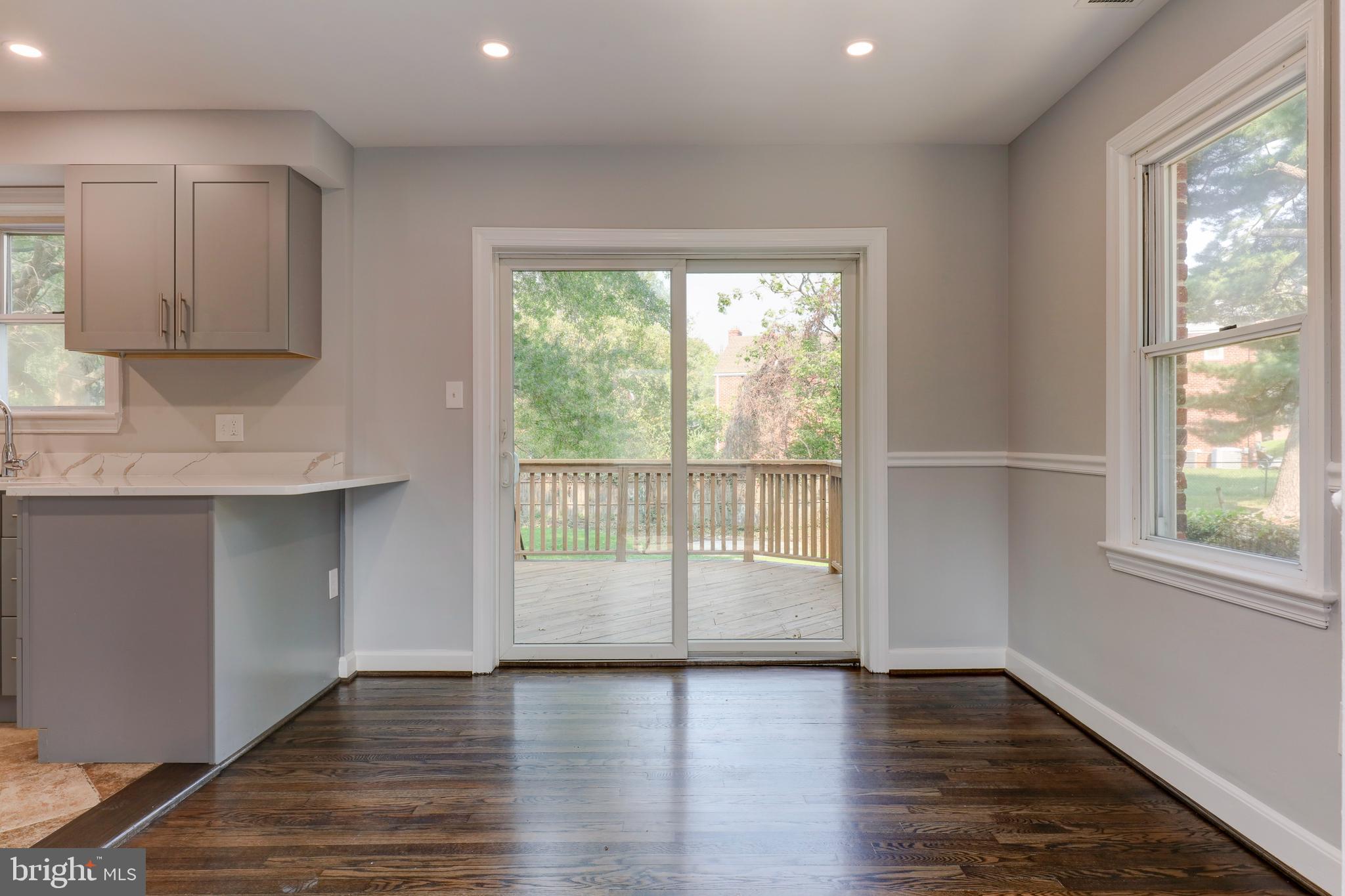 6513 Red Top Road Hyattsville, MD 20783 - Photo 10 of 27 Dining room with access to deck