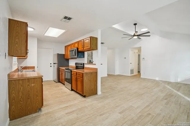 $1,500 | 1012 Dimrock, Schertz, TX 78154