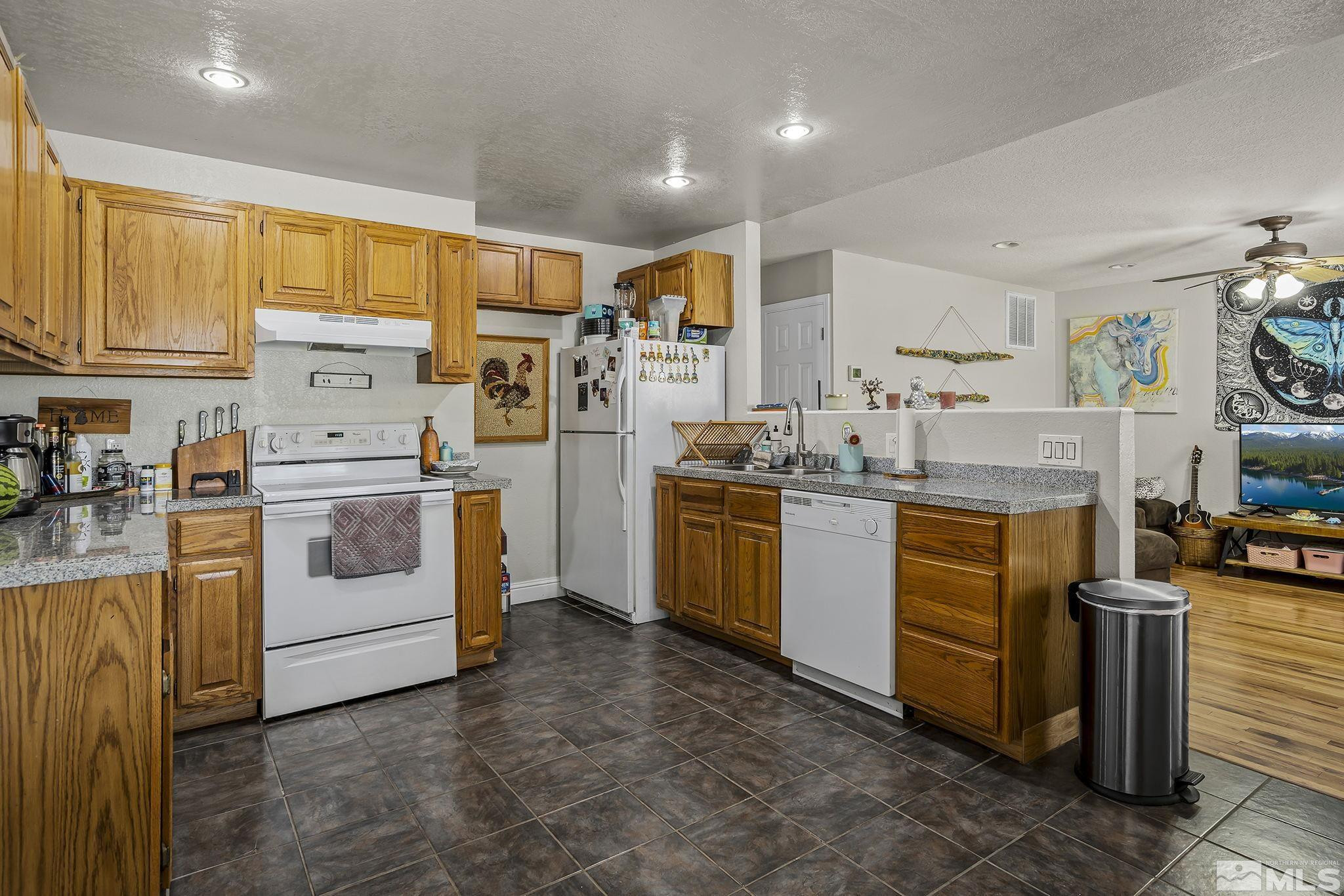 1330 Marne Drive Reno, NV 89503 - Photo 6 of 15 Photo 6