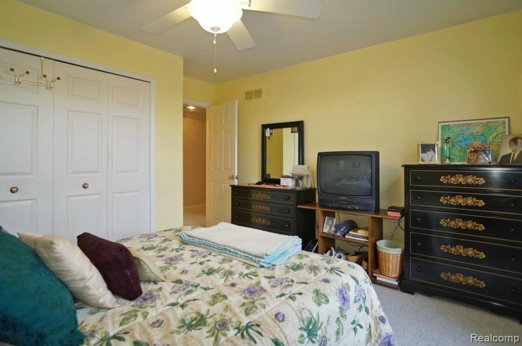 45337 Glengarry Road Canton, MI 48188 - Photo 16 of 26 DSC00480.jpg