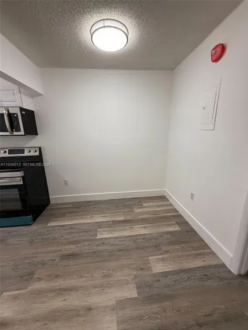 a view of utility room