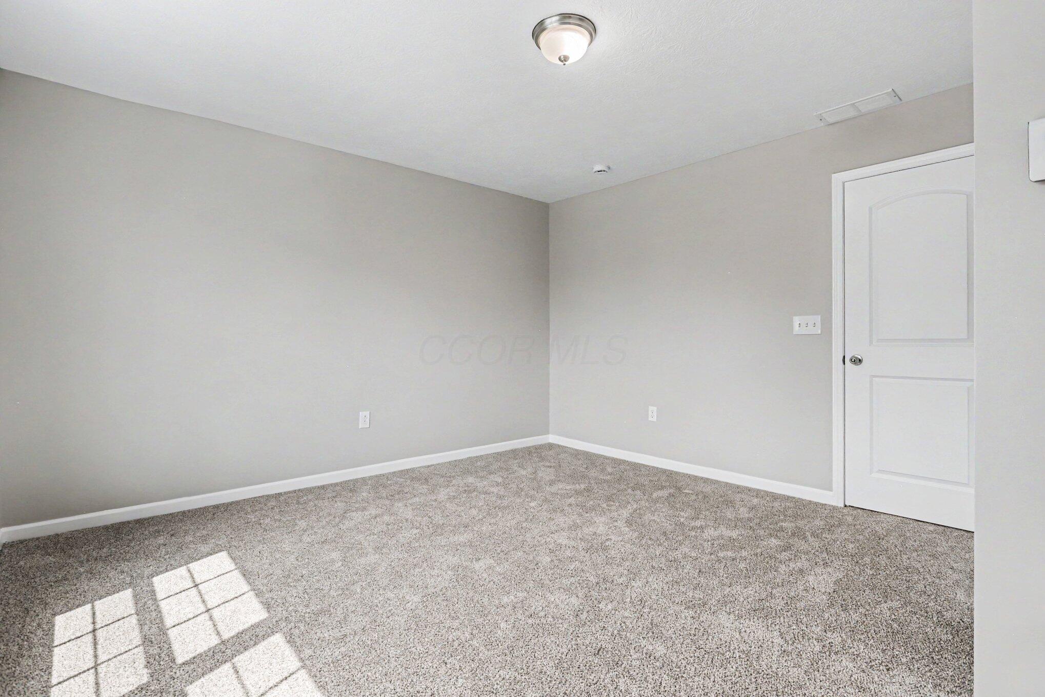 5458 Spring River Avenue Dublin, OH 43016 - Photo 31 of 38 Bedroom