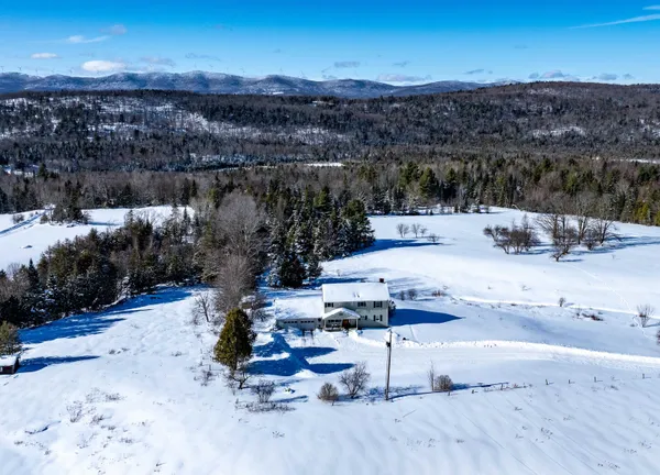 $499,000 | 3614 Creek Road, Albany, VT 05845