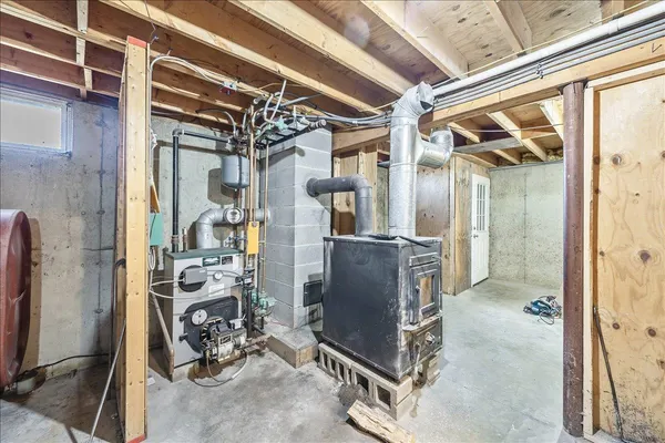 $499,000 | 3614 Creek Road, Albany, VT 05845