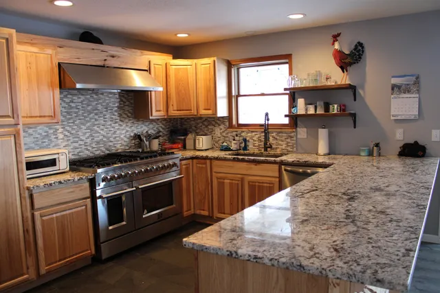 $529,000 | 3614 Creek Road, Albany, VT 05845