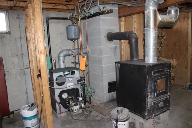 $529,000 | 3614 Creek Road, Albany, VT 05845