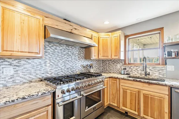 $499,000 | 3614 Creek Road, Albany, VT 05845