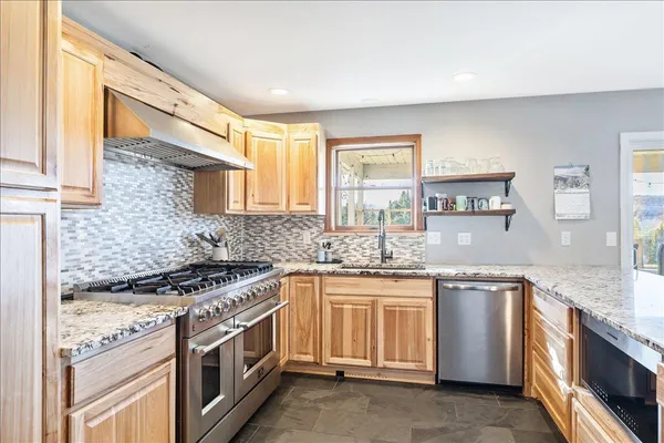 $499,000 | 3614 Creek Road, Albany, VT 05845