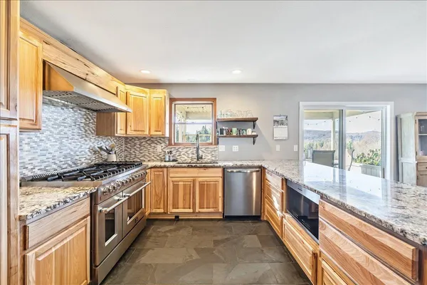 $499,000 | 3614 Creek Road, Albany, VT 05845