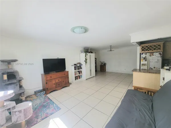 $160,000 | 1230 Northeast 139th Street, Unit 304, North Miami, FL 33161