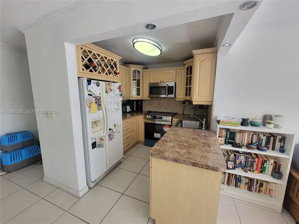 $160,000 | 1230 Northeast 139th Street, Unit 304, North Miami, FL 33161